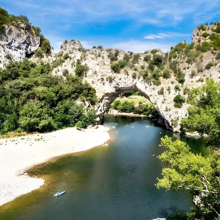 Des Vignes Piscine & Clim Вилла *
